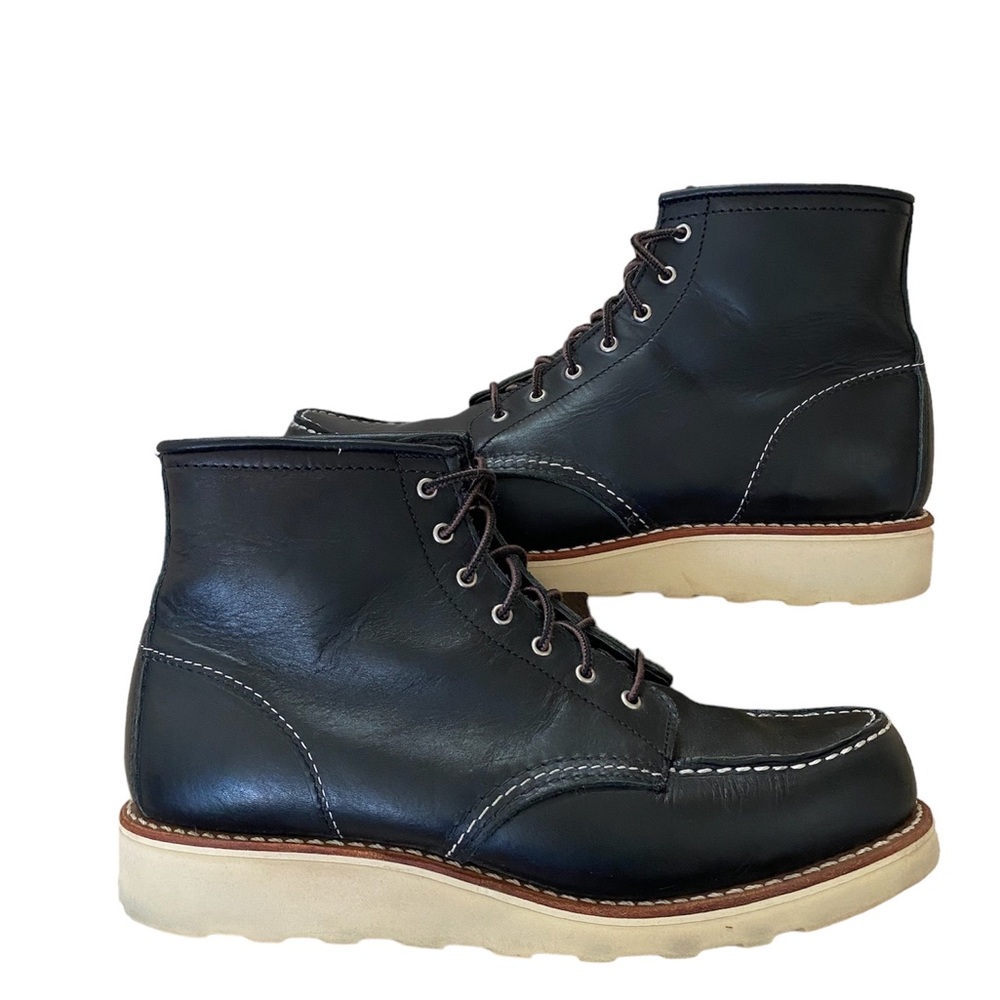 Women’s Red Wing 6” Classic Moc Size 10B